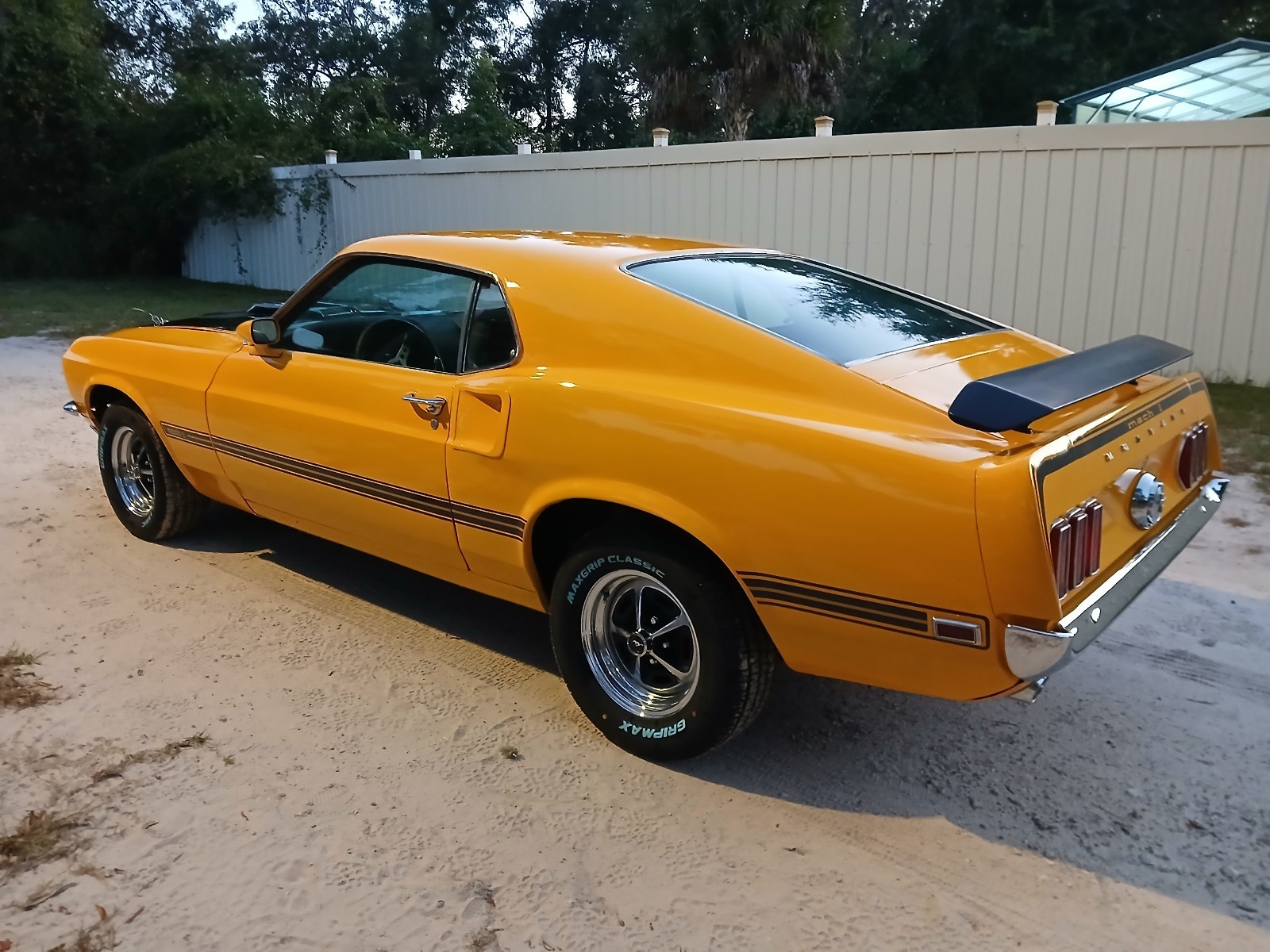 Ford-Mustang-1969-Fastback-6