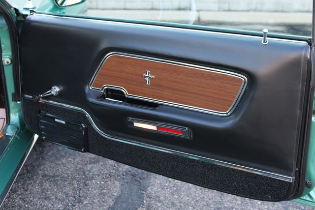Ford-Mustang-1969-Green-Black-37