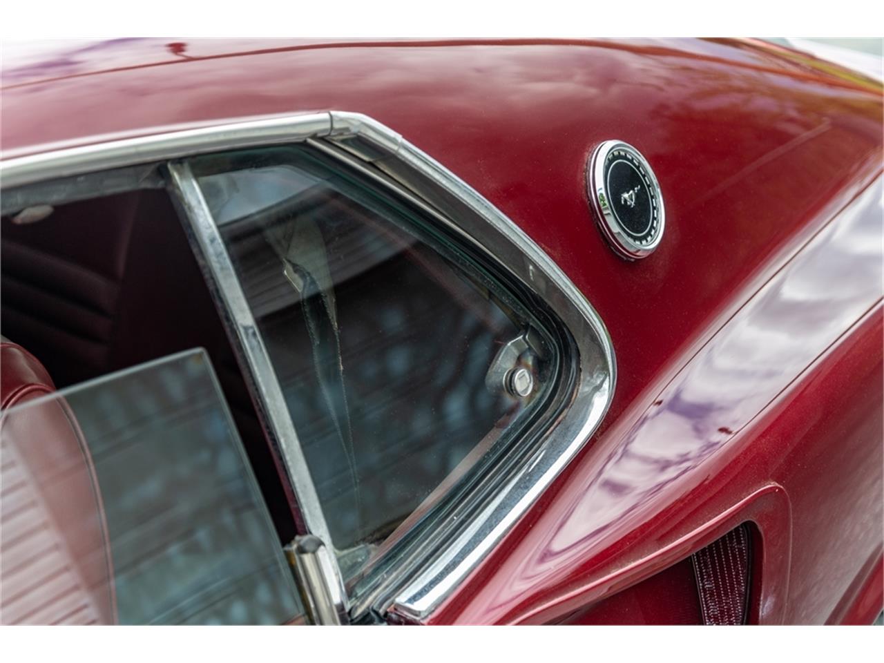 Ford-Mustang-1969-Toreador-Red-Red-CorinthianRed-Clarion-Knit-1