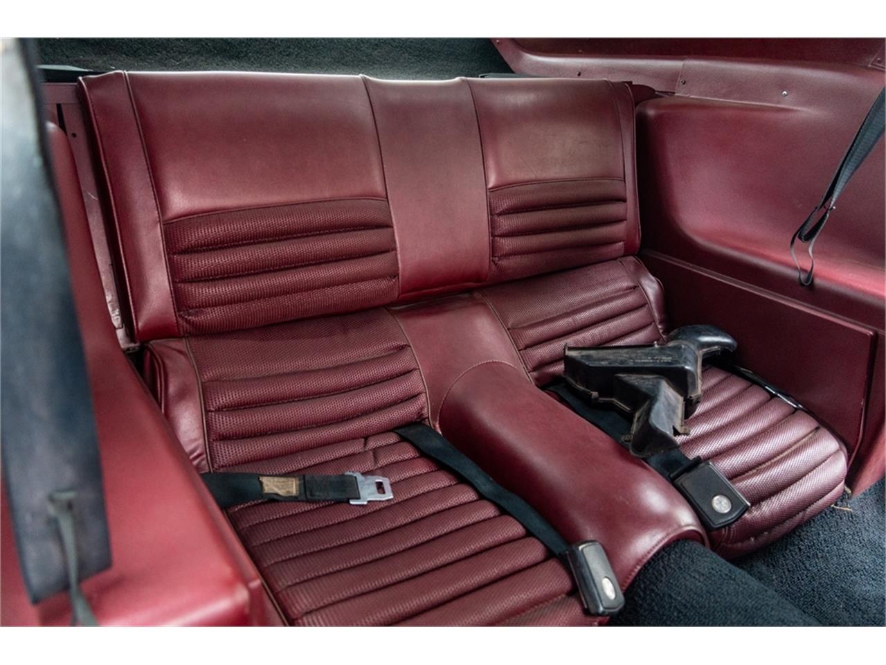 Ford-Mustang-1969-Toreador-Red-Red-CorinthianRed-Clarion-Knit-12