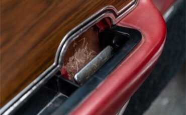 Ford-Mustang-1969-Toreador-Red-Red-CorinthianRed-Clarion-Knit-16