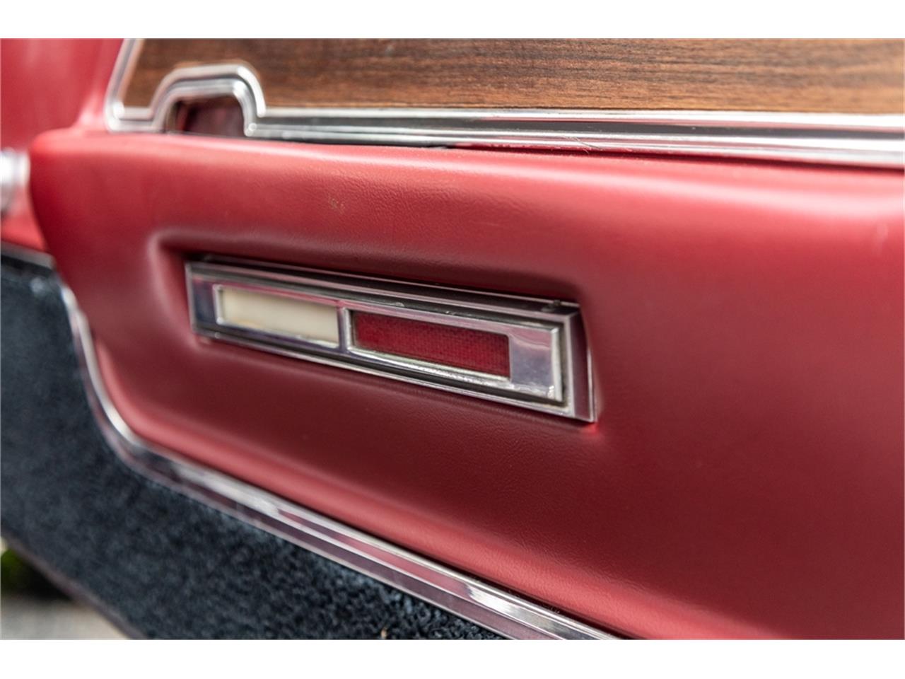 Ford-Mustang-1969-Toreador-Red-Red-CorinthianRed-Clarion-Knit-17