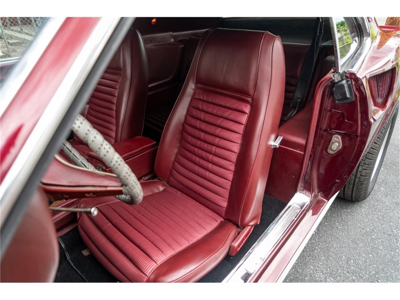 Ford-Mustang-1969-Toreador-Red-Red-CorinthianRed-Clarion-Knit-53