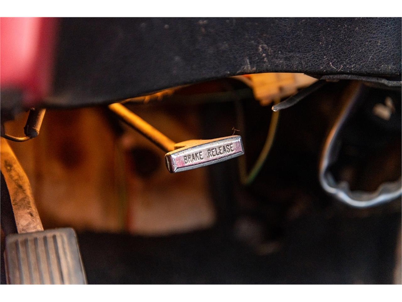 Ford-Mustang-1969-Toreador-Red-Red-CorinthianRed-Clarion-Knit-56