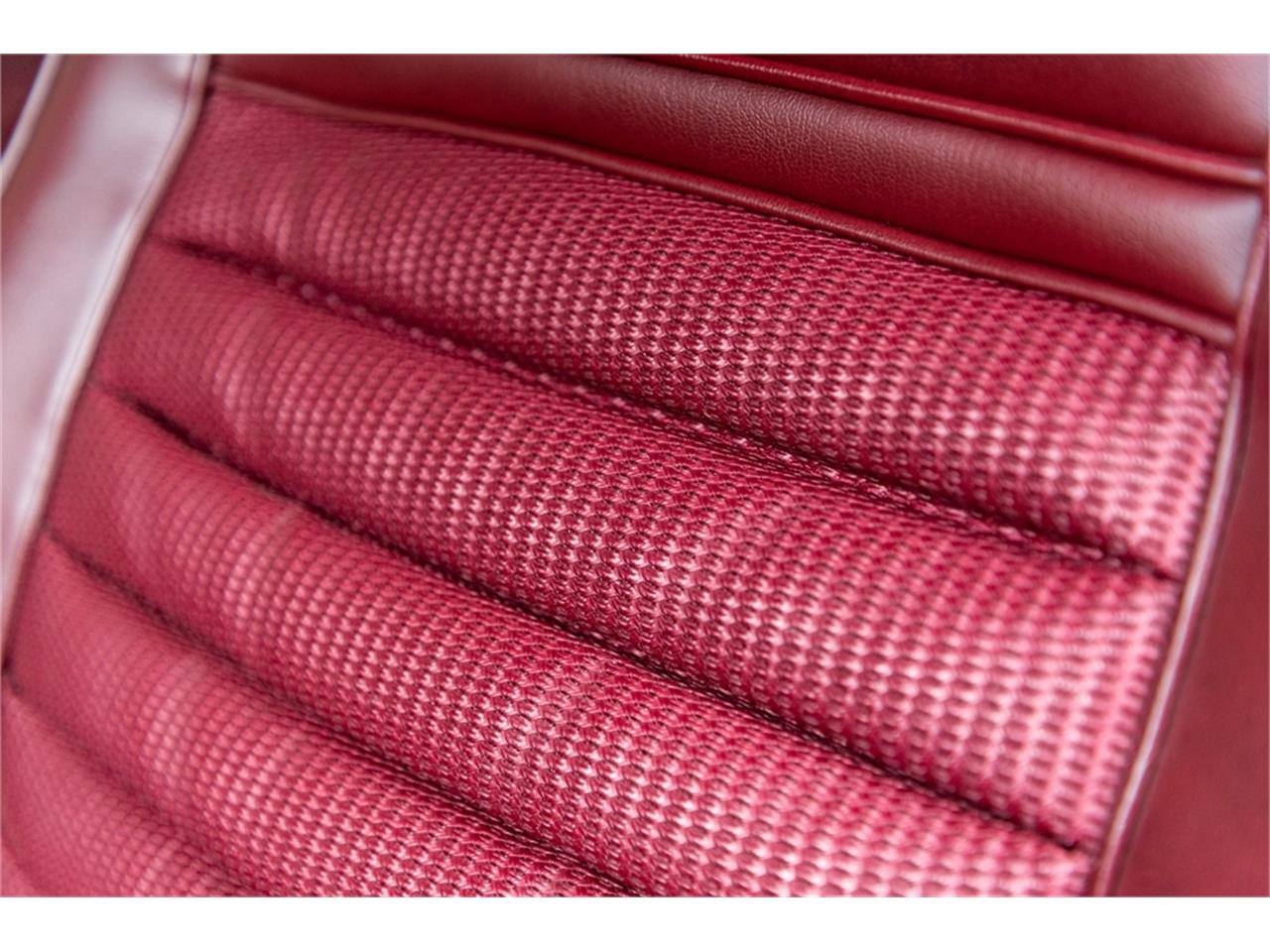 Ford-Mustang-1969-Toreador-Red-Red-CorinthianRed-Clarion-Knit-63