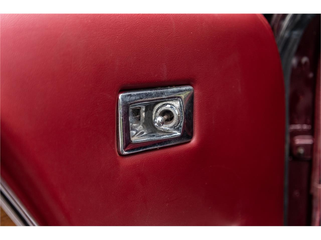 Ford-Mustang-1969-Toreador-Red-Red-CorinthianRed-Clarion-Knit-74