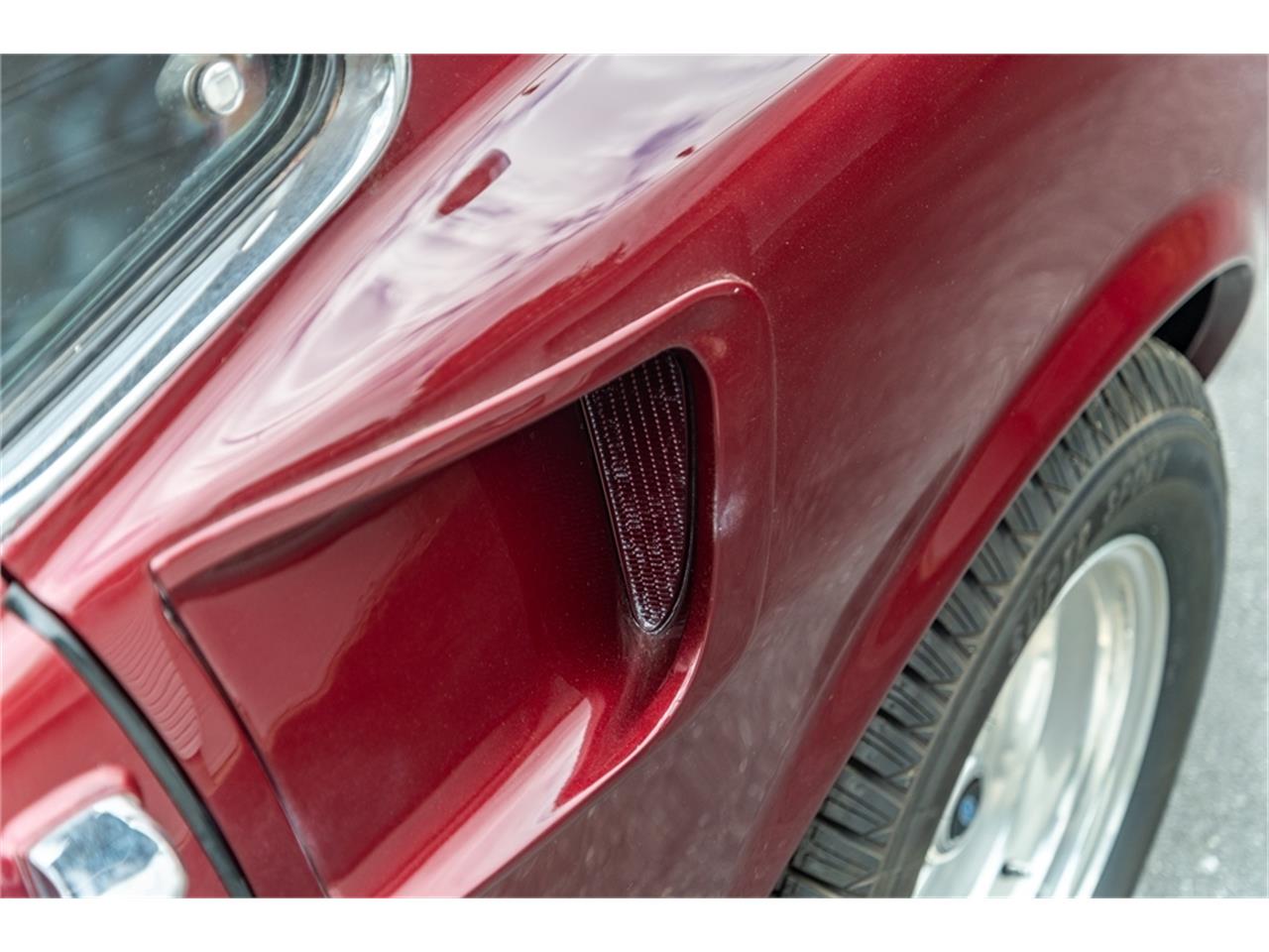 Ford-Mustang-1969-Toreador-Red-Red-CorinthianRed-Clarion-Knit-81