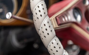 Ford-Mustang-1969-Toreador-Red-Red-CorinthianRed-Clarion-Knit-87