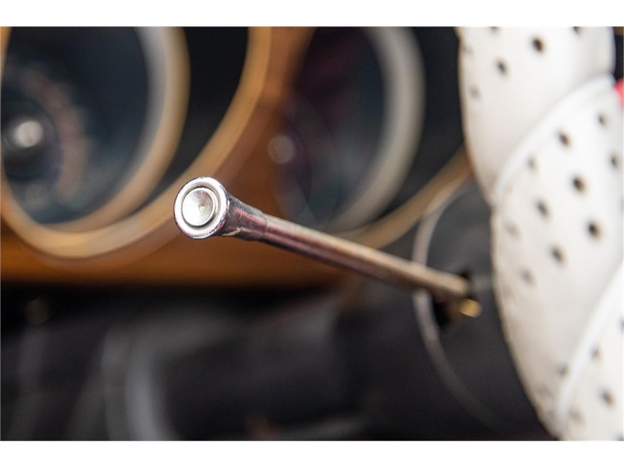 Ford-Mustang-1969-Toreador-Red-Red-CorinthianRed-Clarion-Knit-88