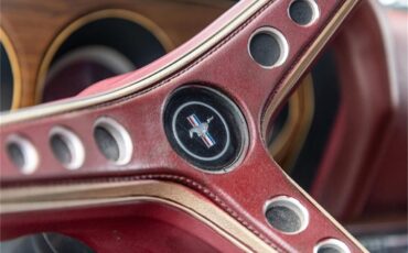 Ford-Mustang-1969-Toreador-Red-Red-CorinthianRed-Clarion-Knit-89