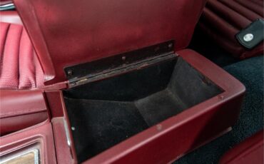 Ford-Mustang-1969-Toreador-Red-Red-CorinthianRed-Clarion-Knit-9