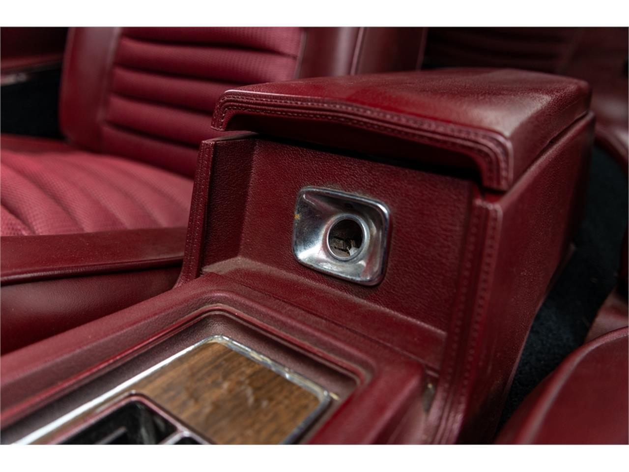 Ford-Mustang-1969-Toreador-Red-Red-CorinthianRed-Clarion-Knit-91