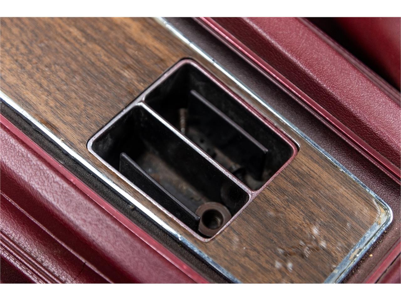 Ford-Mustang-1969-Toreador-Red-Red-CorinthianRed-Clarion-Knit-92