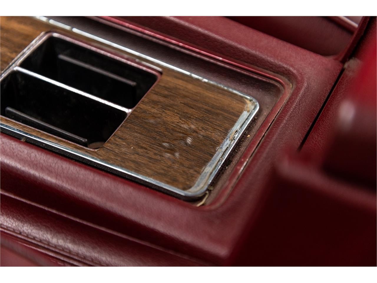Ford-Mustang-1969-Toreador-Red-Red-CorinthianRed-Clarion-Knit-93
