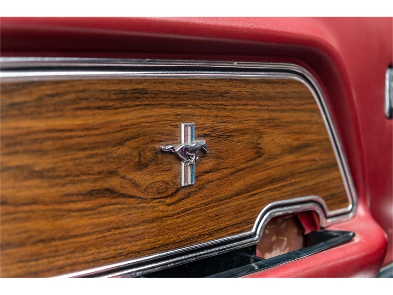 Ford-Mustang-1969-Toreador-Red-Red-CorinthianRed-Clarion-Knit-97