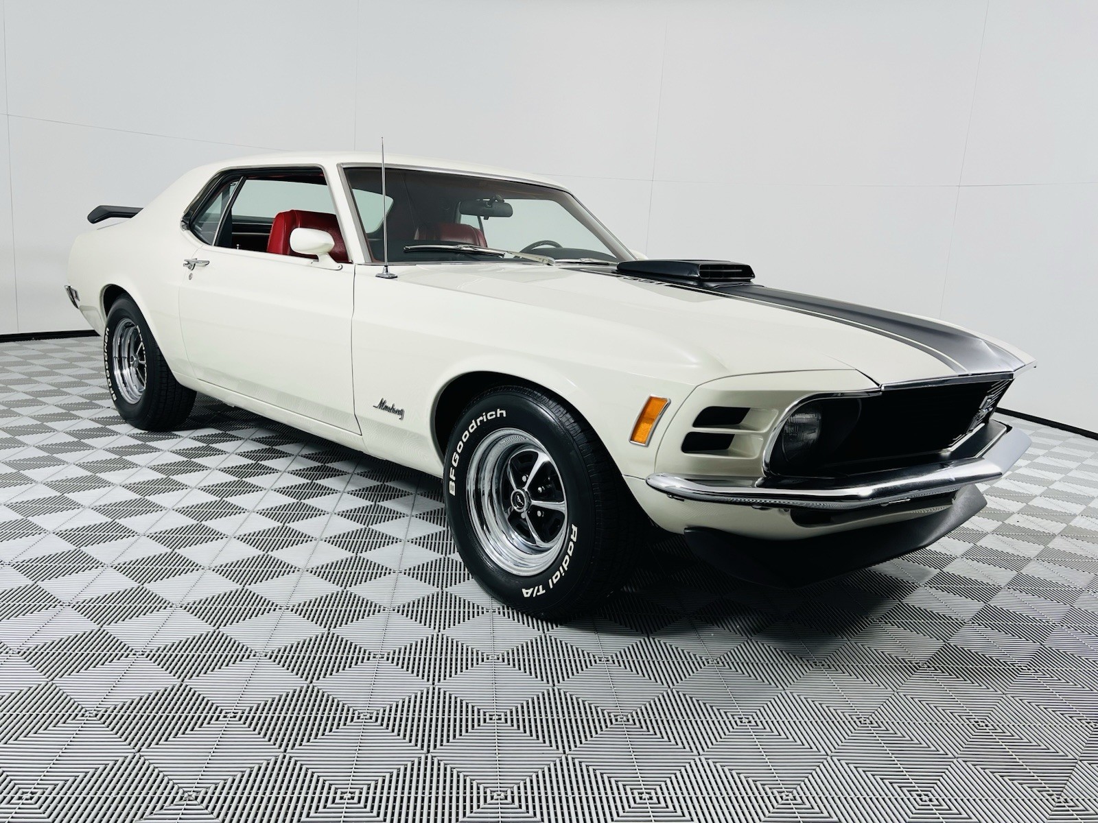 Ford-Mustang-1970-2