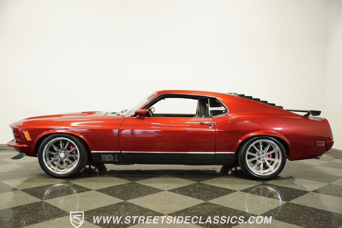 Ford-Mustang-1970-Fastback-2