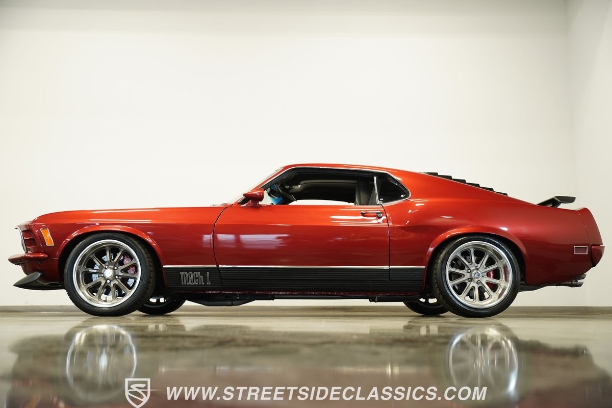 Ford-Mustang-1970-Fastback-8