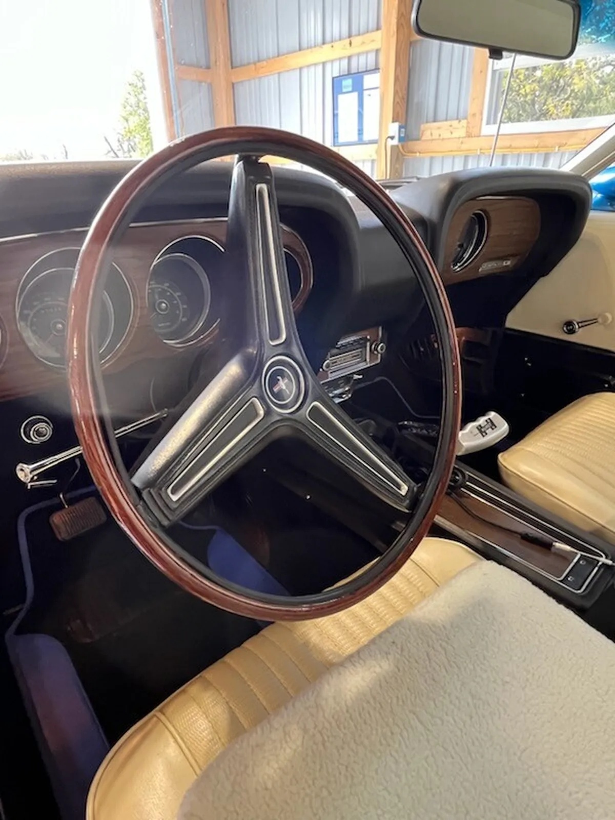 Ford-Mustang-1970-Medium-Metallic-Blue-White-14