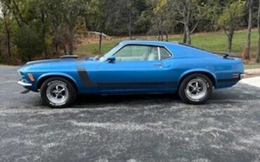 Ford-Mustang-1970-Medium-Metallic-Blue-White