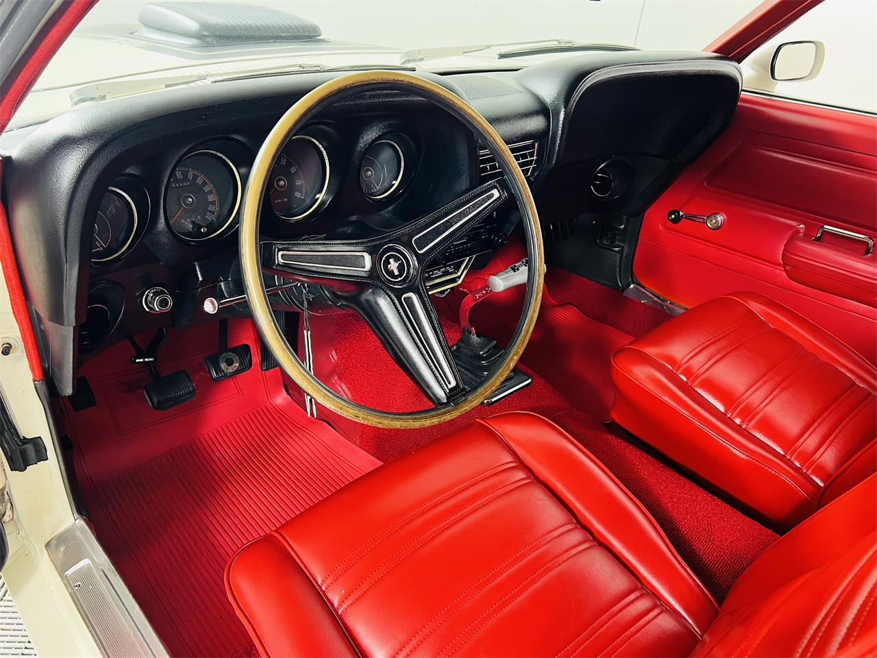 Ford-Mustang-1970-White-Red-13