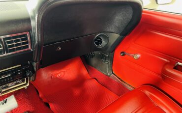Ford-Mustang-1970-White-Red-17