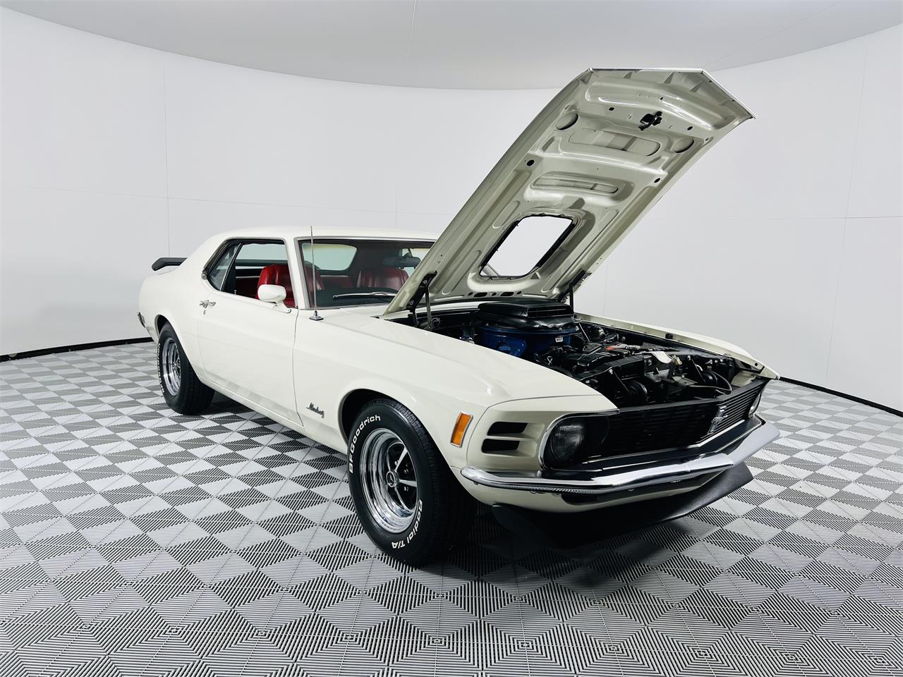Ford-Mustang-1970-White-Red-5