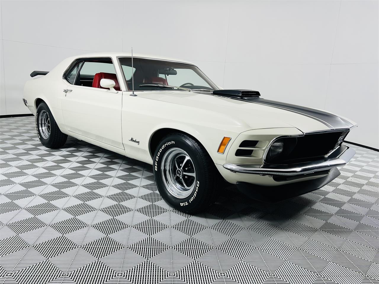 Ford-Mustang-1970-White-Red-6