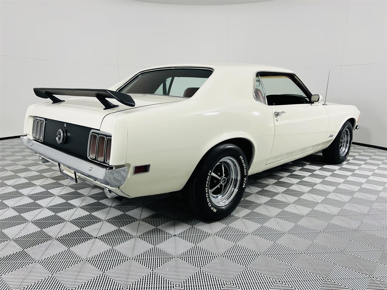 Ford-Mustang-1970-White-Red-8