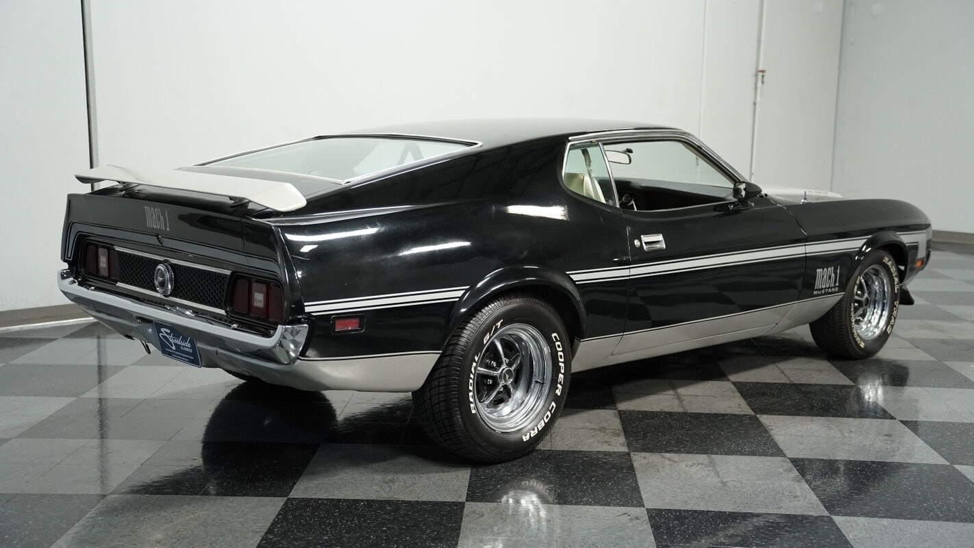 Ford-Mustang-1971-Coupe-10