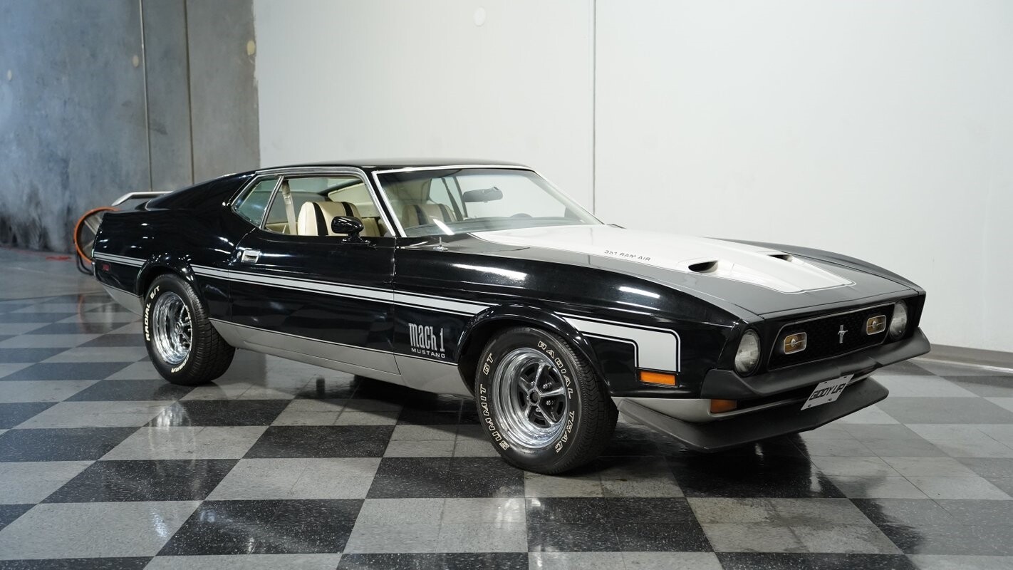 Ford-Mustang-1971-Coupe-12