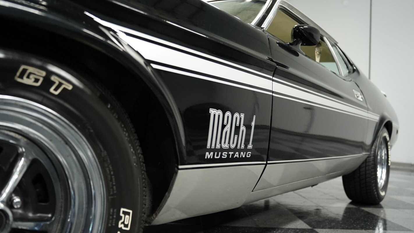 Ford-Mustang-1971-Coupe-17