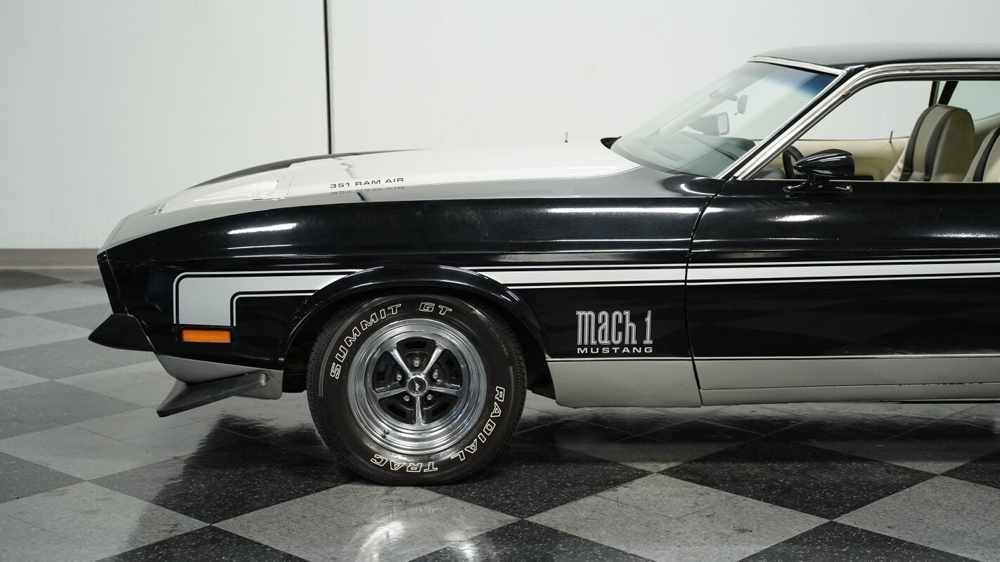 Ford-Mustang-1971-Coupe-18