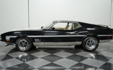 Ford-Mustang-1971-Coupe-2