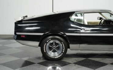 Ford-Mustang-1971-Coupe-22