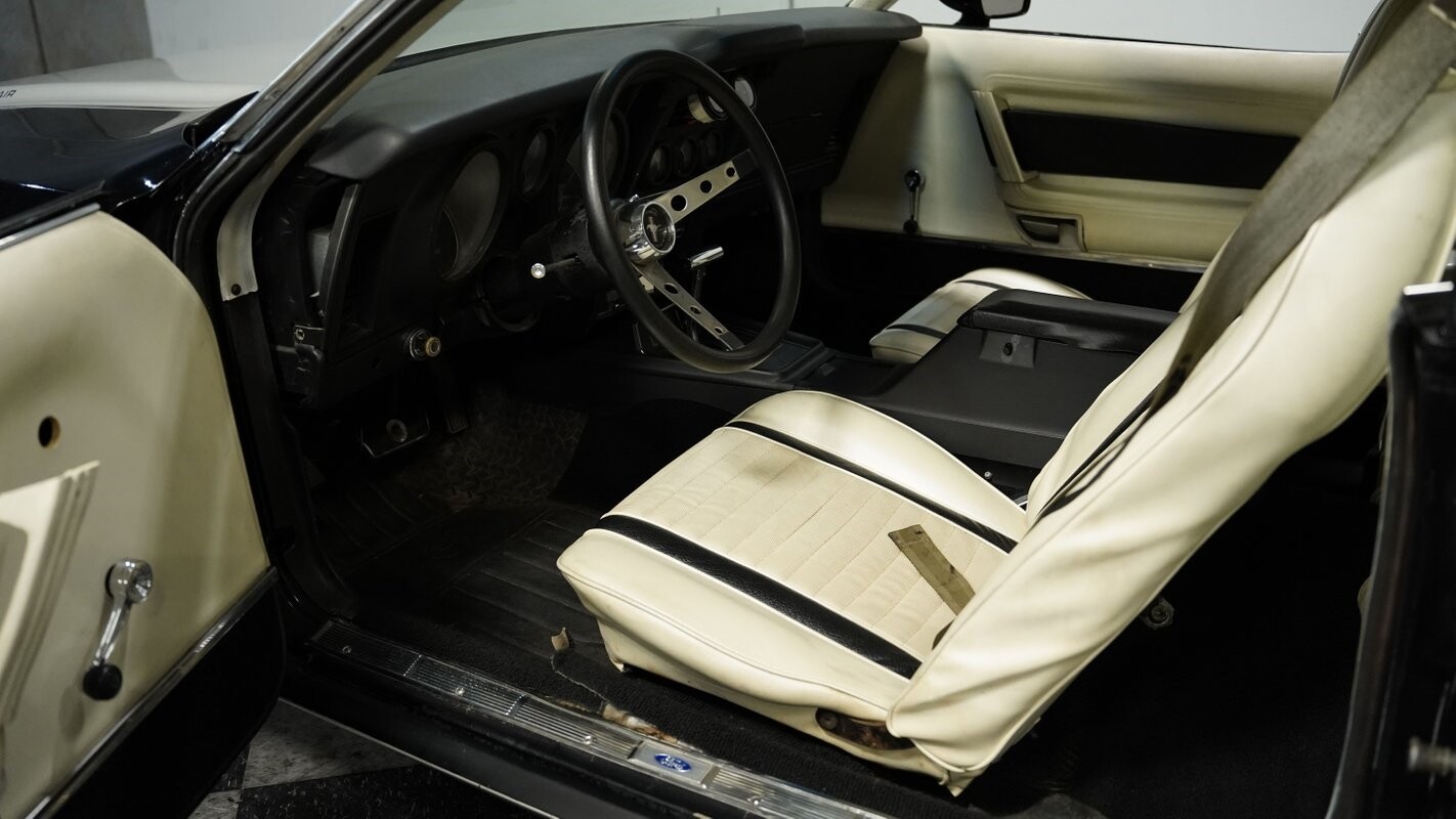 Ford-Mustang-1971-Coupe-4
