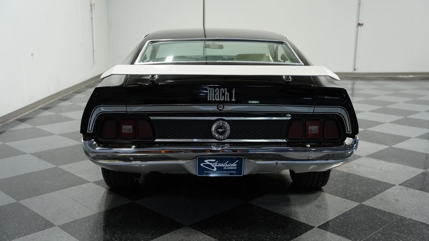 Ford-Mustang-1971-Coupe-8