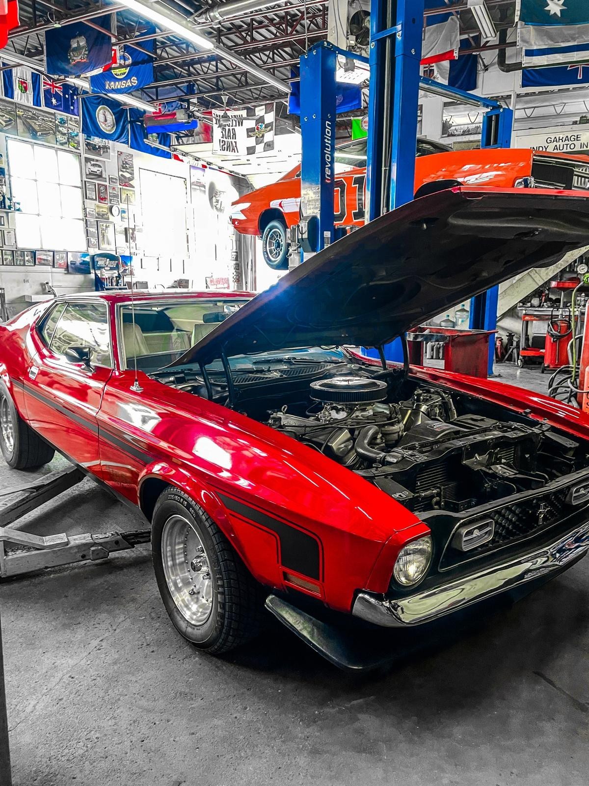 Ford-Mustang-1971-Fastback-10