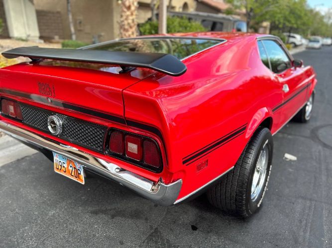 Ford-Mustang-1971-Red-2