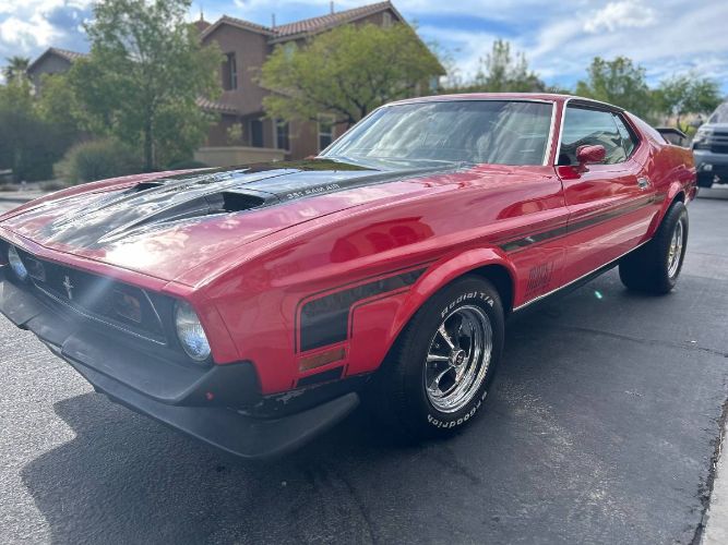 Ford-Mustang-1971-Red-5
