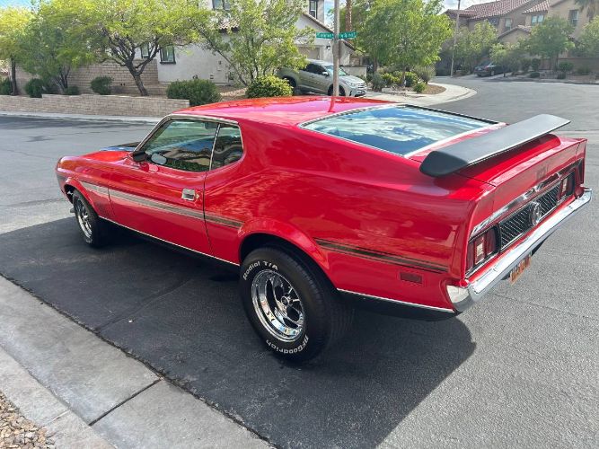 Ford-Mustang-1971-Red-8