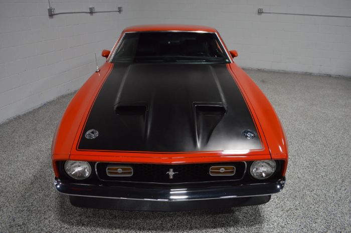 Ford-Mustang-1971-Red-Black-11