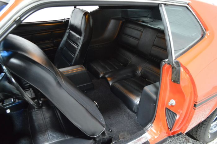 Ford-Mustang-1971-Red-Black-2