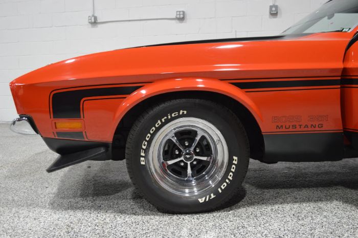 Ford-Mustang-1971-Red-Black-8
