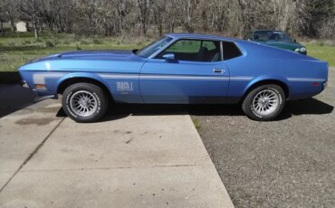 Ford-Mustang-1972-Blue-Black