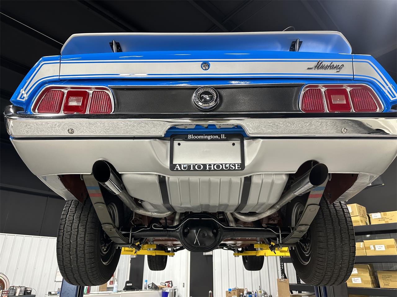 Ford-Mustang-1972-Blue-White-16
