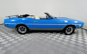 Ford-Mustang-1972-Blue-White-2