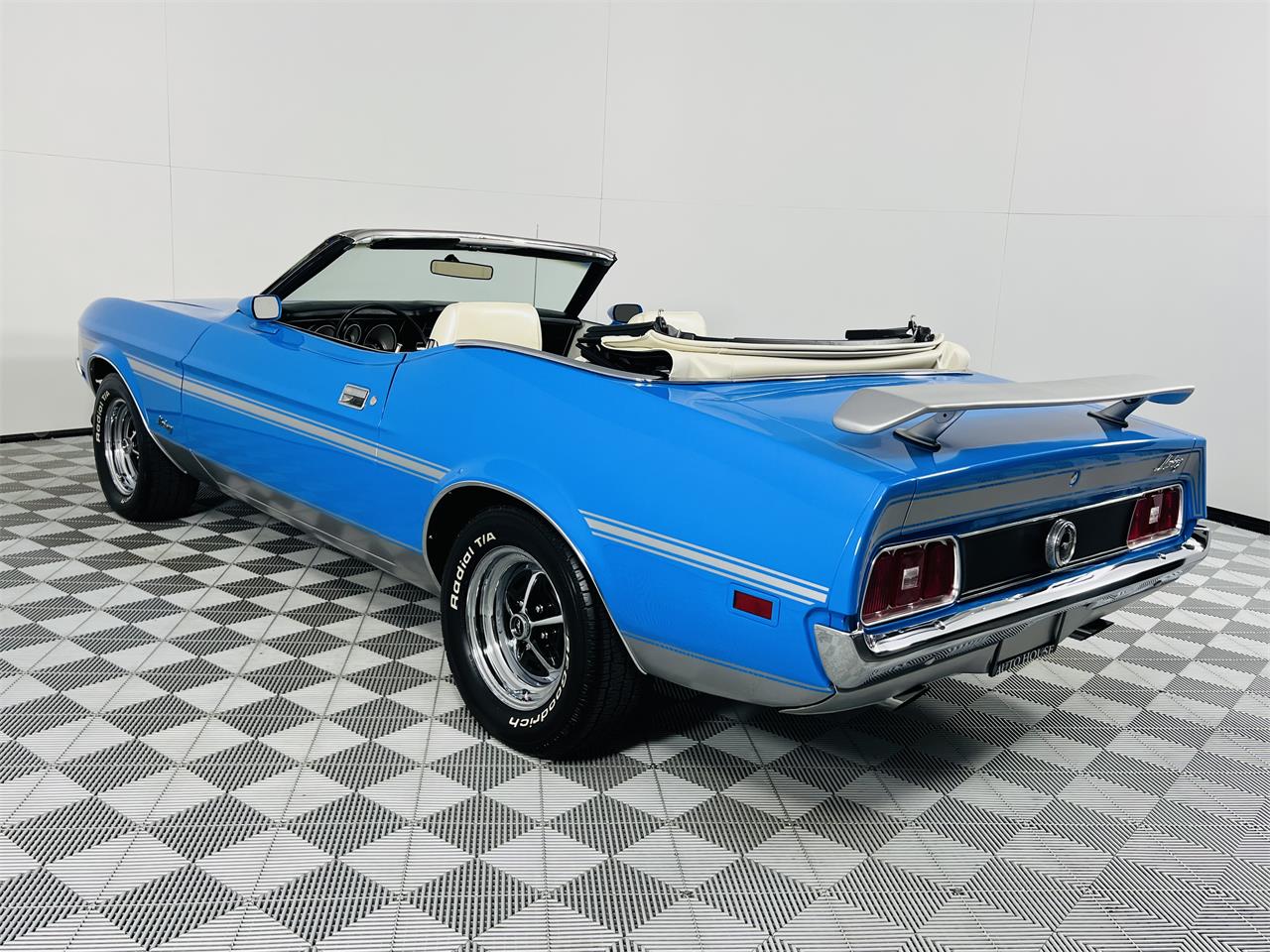 Ford-Mustang-1972-Blue-White-5