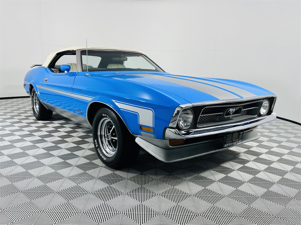 Ford-Mustang-1972-Blue-White-6
