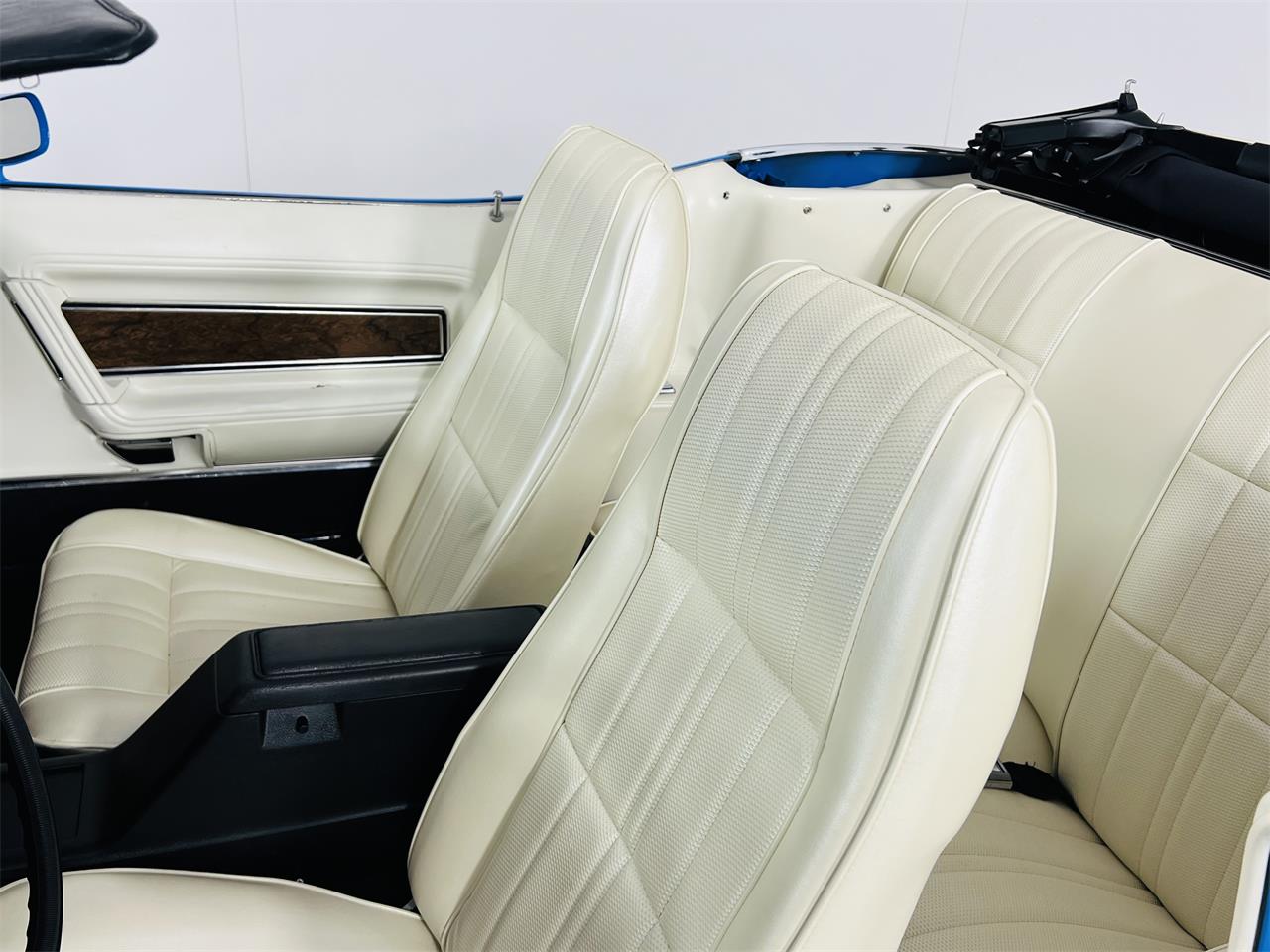 Ford-Mustang-1972-Blue-White-8